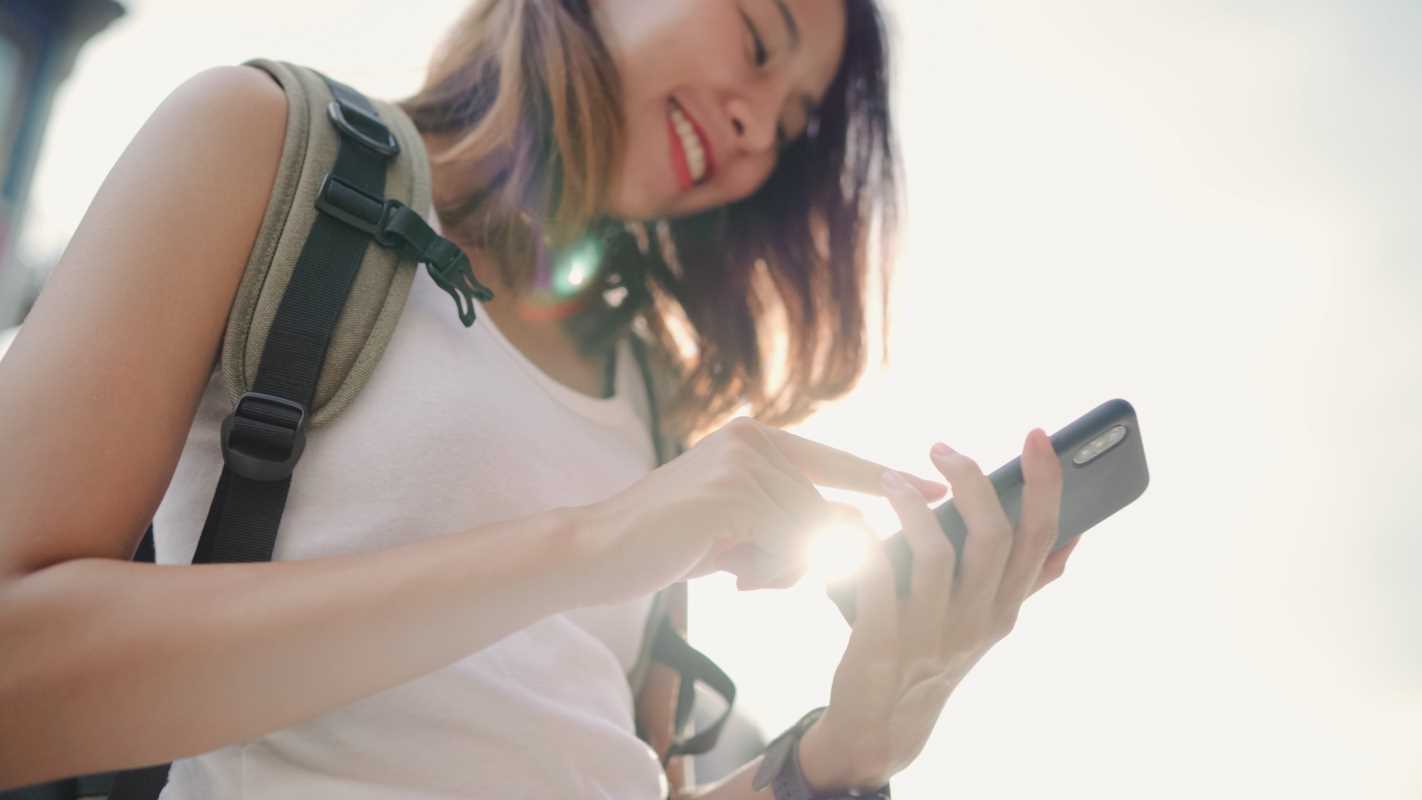 Booking on a Budget? 10 Travel Apps Doing All the Sweaty Math for You