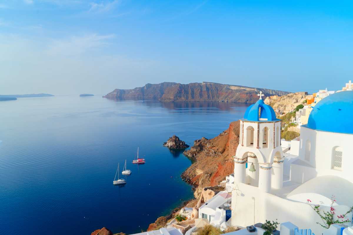 7 Stunning Spots in Santorini That Feel Exclusive